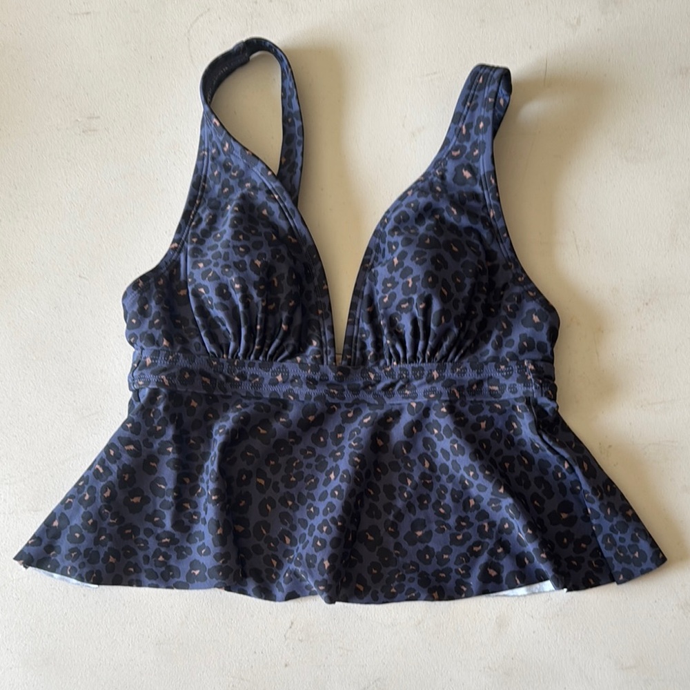 💥3/$12 SALE💥 Kona Sol animal print swim top